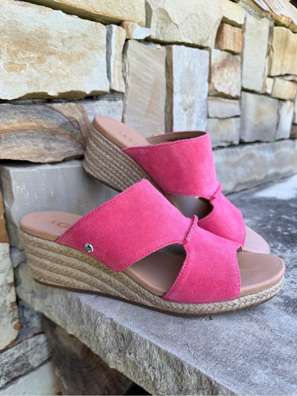 UGG Eirene Espadrille Wedge Sandals in Pink Suede Sz-9.   Y